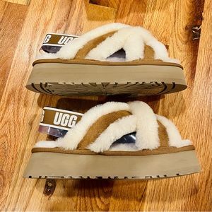 NWT UGG Slides